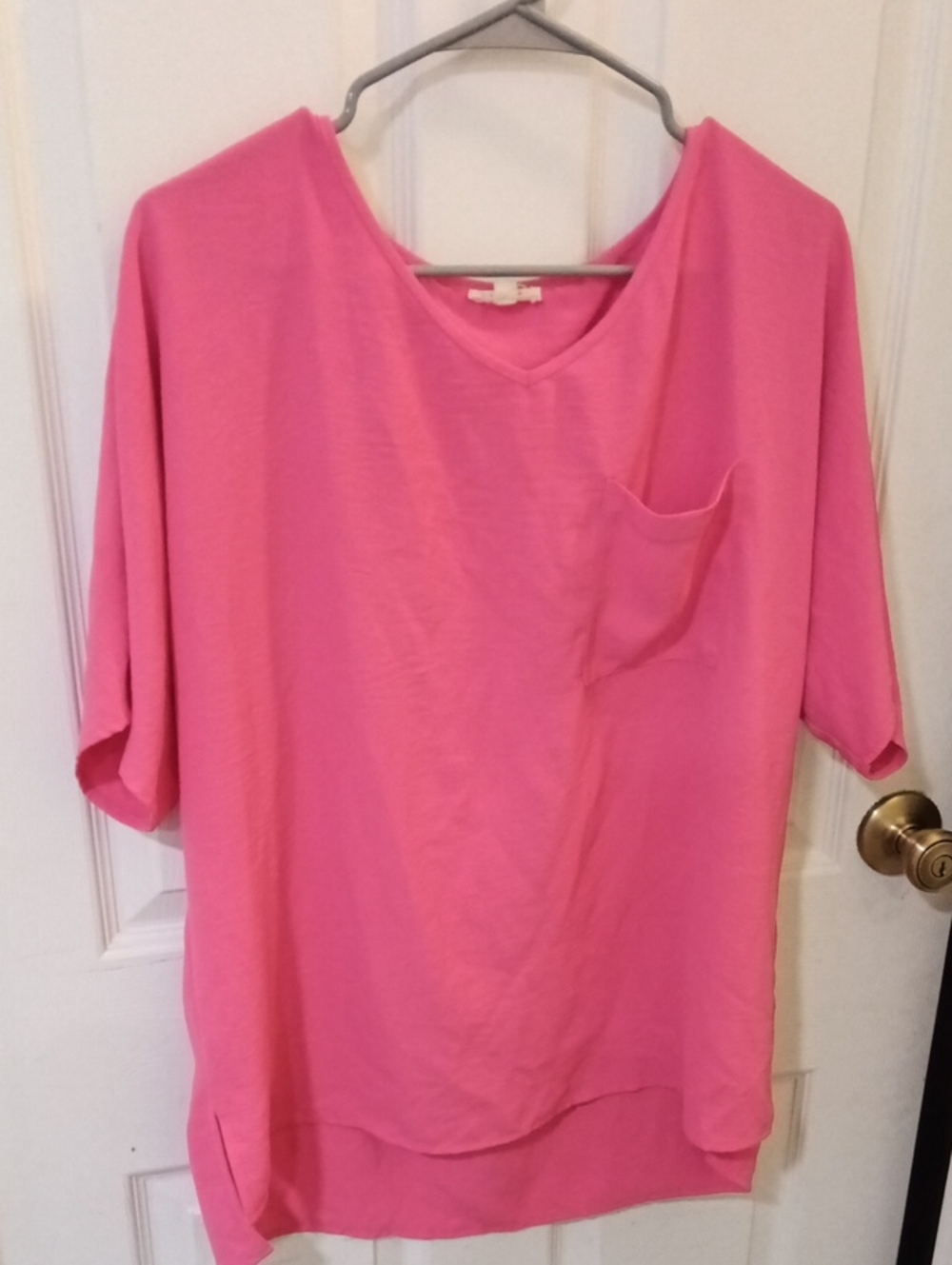 Women's V-Neck Short Sleeve Pocket Tunic - Pink